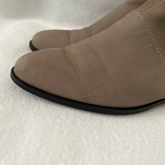 Lucky Brand Taupe Size 8M Nubuck Leather Booties - Picture 6 of 16
